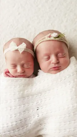 Time is a theif #twins #twinsisters #twinmom #growth #momlife #MomsofTikTok #tulsa 