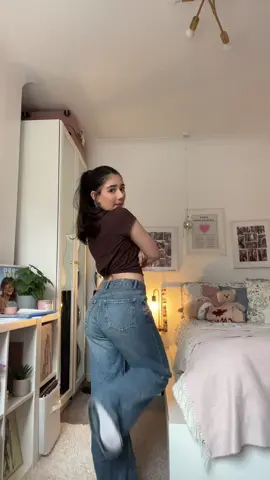 fit check🤎!! #neveslifestylee #grwm #07 #fypシ #taylorswift #crosely #ladykiller #makeuptutorial #bedroominspo #outfitinspo #fitcheck #vlogs #pinterest 