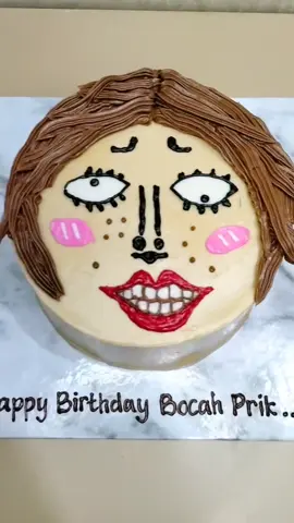 ugly cake gimana udah jelek belum?? #uglycake  #uglycakeprank #fypシ #fypシ゚viral #fyppppppppppppppppppppppp #cakelucu #mojokerto #kueulangtahun #kue 