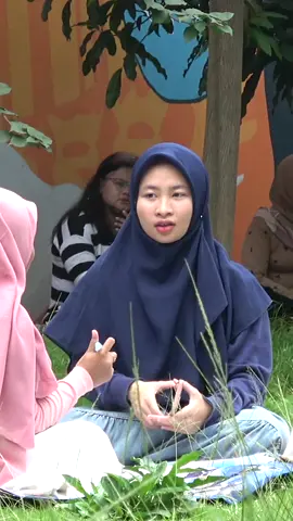 Prank Pengemis Ke Ukhti Cuantik Bikin Gemes Lihat Ekspresinya  #pranks #prankkasihuang #ngakak #videolucu #prankindonesia #reels #fyp #beranda #prankgokil #funnyvideos #prankpalinglucu