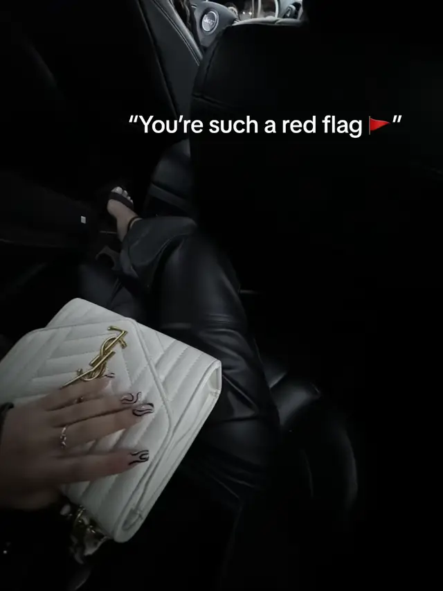 #thatwhiteegyyptian #fyp #foryou #foryoupage #viral #trending #arab #ArabTikTok #egypt #egyptian #redflag #flag 