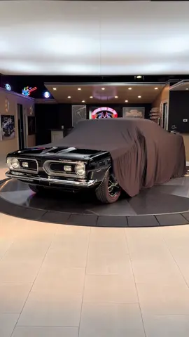 Introducing our New Arrival! 1968 Plymouth Barracuda 😍🔥 Available Now!