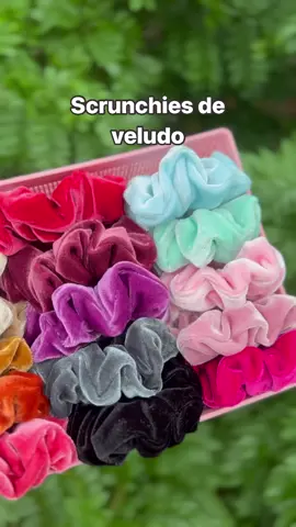 Impossível não amar a scrunchie de veludo 🩷 #scrunchie #veludo #lojaonline 
