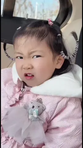 小小年纪看透了一切😂#纯粹分享 #搞笑视频 #早安来个抖音 