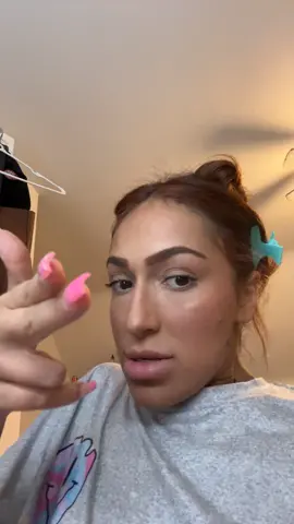 I am a victim of makeup dysmorfia #fyp #makeup #mad #getoutofmyface