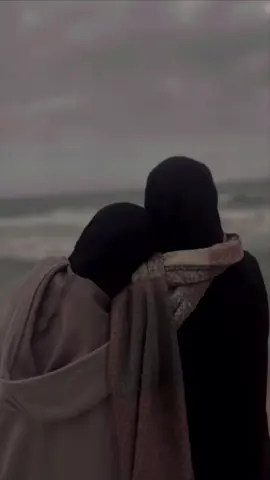 ربي أوصيكَ بقلب صديقتي،أملاه بكل جميل من عندكَ.