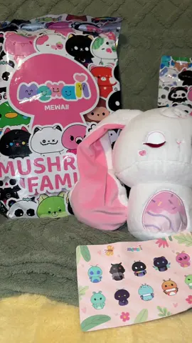 @MewaiiUS mystery package opening! 🐰 #thatsamantha #mewaii #ttsacl #mysterytoy 