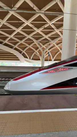 KCIC Whoosh Jakarta-Bandung🚄🚄💨 #keretacepatwhoosh #jakartahits #bandung #jakarta 