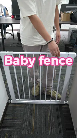 This baby gate is perfect for big spaces! Easy to use and keeps baby safe!#safety #baby #fyp #babygate #tokkidas☀️ 
