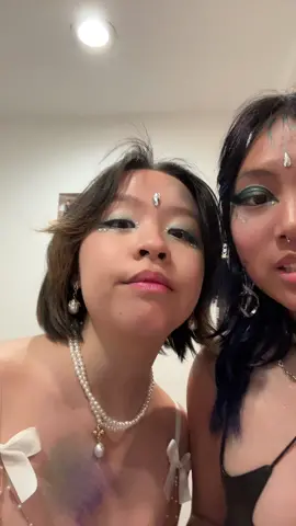 bring me a sponge #makeup #ravemakeup 