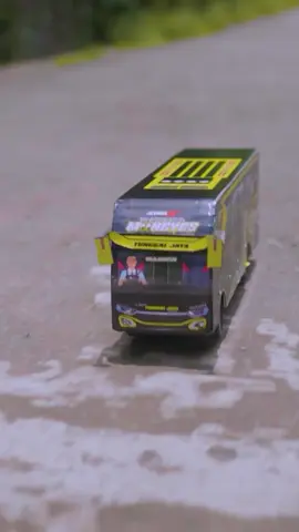 Siapa yang suka bus telolet?