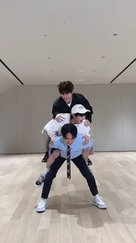 #첫만남챌린지 🫧 with #SEOEUNKWANG #서은광 #BTOB #비투비 #HANJIN #한진 #JIHOON #지훈 #TWS #투어스 #첫만남은계획대로되지않아 #plot_twist 