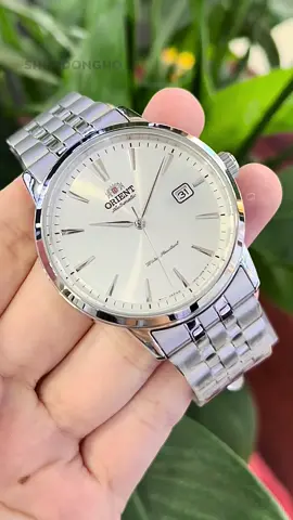 Một em automatic với thiết kế đơn giản nhưng không bị lưu mờ vì quá sang. RA-AC0F02S10B #orient #orientvn #shopdongho #donghonam #automatic #donghonhatban #donghochinhhang #donghohieu #inox #xuhuong #thoitrangnam 