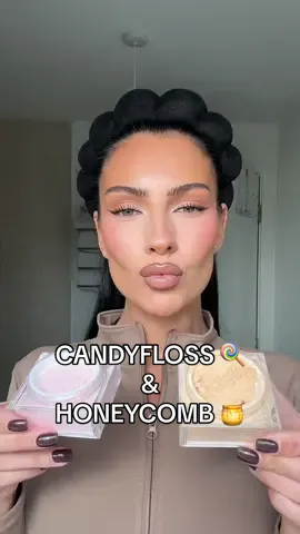 CANDYFLOSS 🍭 *A highly pigmented baby pink loose powder that is deigned with brightening in mind.  This powder is so beautiful used with a small fluffy brush or a powder puff, directly under the eye to brighten, set & create a seamless finish. (Use powder sparingly a little goes a long way!!) HONEYCOMB 🍯 *A beautiful golden undertone powder designed to set, perfect & warm the skin. This powder is amazing to carve under the cheekbone to enhance the face or with a large powder brush to give the whole skin a healthy golden naturally matte finish.  (All my powders are so finely milled and should be used minimally and gradually which allows skin to still look like skin) #fyp #viral #loosepowder #undereye #viralvideo #bperfectxkatiedaley #brightundereye #grwm #candyfloss #neapolitanskin 