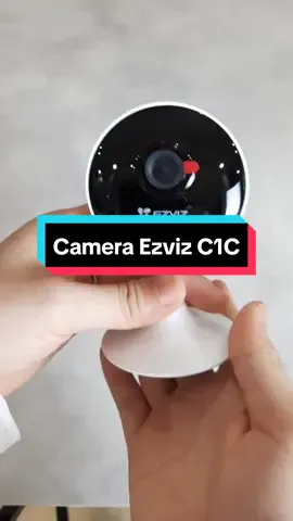 Các bác biết em camera Ezviz C1C nhỏ gọn,dễ dàng lắp đặt tại mọi vị trí này chưa #komexezviz #cameratrongnha #cameragiadinh 