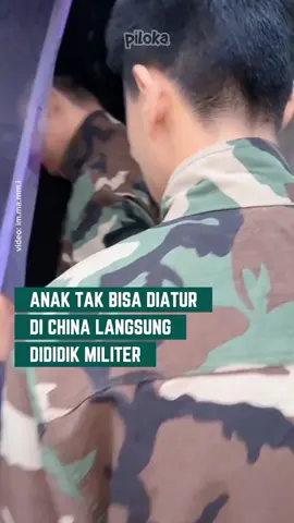 Di China anak penyendiri dan sering di kamar hanya untuk bermain game, dijemput pakaa oleh tentara agar dibina. #china #menarik #infomenarik #tentara #hikikomori #penyendiri 