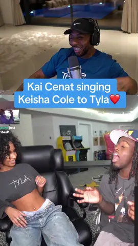 Kai Cenat signing Keisha Cole to Tyla👀 #kaicenat #kaicenatclips #kaicenattv 