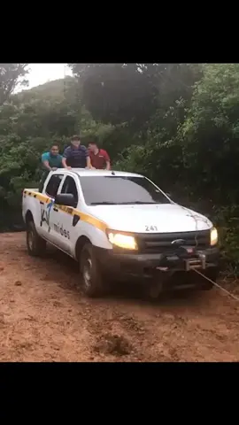Ranger🤝frontier #todoterreno4x4 #nissannp300power #fordranger #4x4offroadvideos 