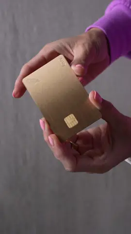 The most beautiful card I’ve ever seen! Check out the link in my bio to join the waitlist now #RobinhoodGoldStandard @Robinhood #ad