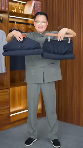 Bộ quần áo trung niên cao cấp , thiết kế fom dáng cổ trung , chuẩn hàng QC loại 1 full box#emhuongshop #bodonam #bodotrungnien #bodotrungnienchobo #aotangbo #bodophapphuc #hottrend2023 #hottrend2024 #top1thinhhanh #xuhuongtiktok2023🔥🔥🔥💯💯💯 #xuhuong2023tiktok❤️🌈✔️❤️❤️❤️ #xuhuong2024 