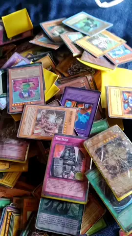 carta pirata pegada en una carta original de yugioh 🙃#yugioh #yugiohtiktok #yugiohfakecard #yugiohcommunity 