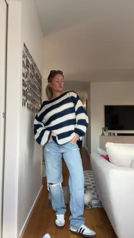 Fit check💙💙 ft. Casper<3