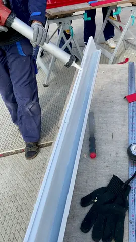 Battery sealant squeezer Hilti 👍 professional tools #Tech #tools #shorts #hilti #silicone #shorts #hiltitools #travel #travelvlog 