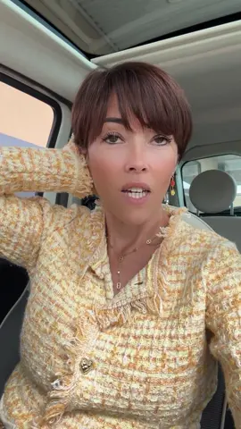 Mercredi ☀️look du jour sur le parking 😂et tarte aux pommes revisitée 👌😋Bonne soirée les amis 💋#Vlog #look #cuisine #Home 