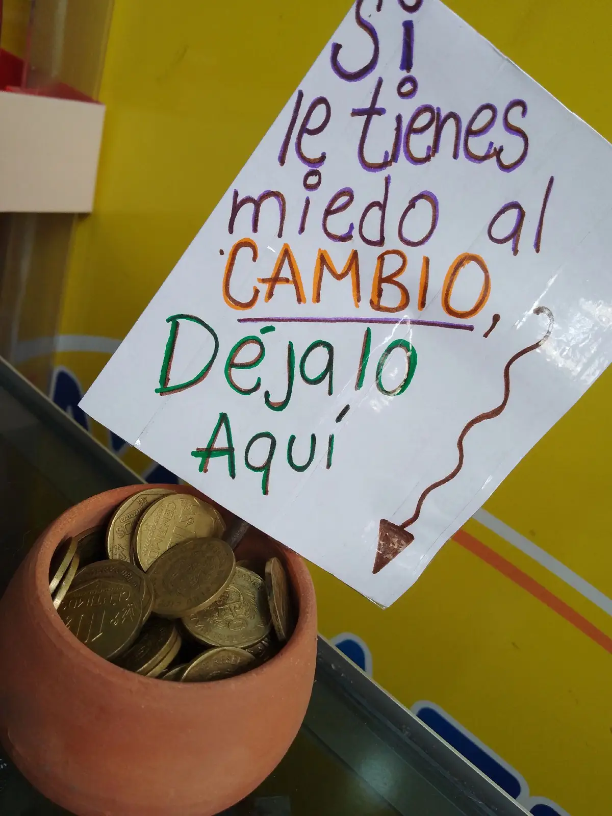 Créanme que le van a sacar una sonrisa a sus clientes. #bodegueros #bodega #cosasquecallamoslosemprendedores #tiendadeabarrotes #tenderos #tenderostiktok #bodeguerosdelperu #cocacola #pilsen #trescruses #gaseosas #marketing 