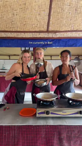 I can’t believe we made all that food 😮‍💨😮‍💨 thanks @TruTravels for the beat day!! #travel #grouptravel #solotravel #balitravel 