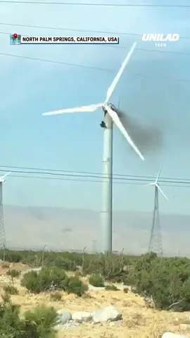 Wind turbine 😱 . #eolicadaresenha #visaodotrecho  #EOLICASDOBRASIL #energiarenovavel #visaodotrecho  #vivendonovento #vivendodovento #windservice #windturbine #windoffshore #viralreels #reelsinstagram #viralreels #tiktok #energiaeolica #energiarenovavel♻️  #windmills  #windservice  #turbinaeolica  #trovoadas  #trovões  #reelsinstagram  #instadaily  #viralreels  #windpower  #enerconwindturbines  #turbinaeólica