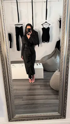 Link in bio to shop 🖤 #fashion #look #outfit #OOTD #dressage #classydress 