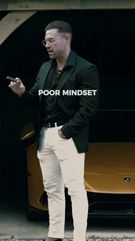 What “poor mindset” actually is…  . #mindset #entrepreneur #elliotwise #millionaire #hardwork #moneytips 