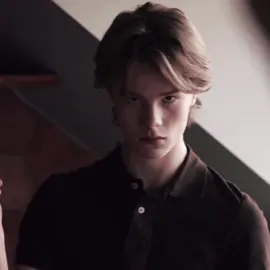 istg he would be my biggest crush if he went to my school #edvinryding #edvinrydingedit #edvin #youngroyals 