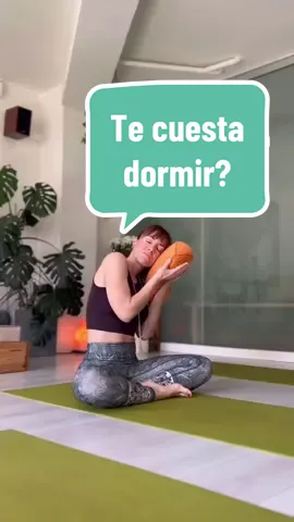 Si te conviertes en lechuza 🦉 cuando cae el sol y no hay quien se duerma, esta secuencia cortita, sencilla y rápida te ayudará a caer en los brazos de Morfeo 💤  Si la pruebas, me cuentas!  Sweet dreams! 🌙🤟🏼 Lola 🌟 #insomnio #yoga #relajante #dormirbien #yinyoga #relax #hatha #dormirmejor #yogasuave 