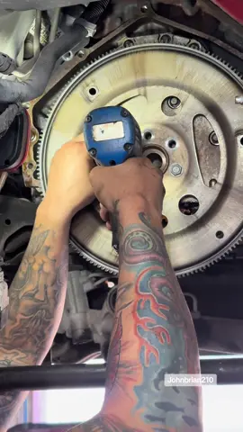 Been so busy and tired .. didnt record a whole lot of before on this truck , but definitely leaving a lot better than before. Fixing some oil leaks , and replacing some very bad engine mounts. #customer #chevorlet #silverado #ls #oil #automotive #automotivetechnician #automotiverepair #autorepair #repair #mechanic #mechaniclife #mechanicsoftiktok #autoshop #truck #foryourpage #fyp #fy #viral 