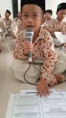 kelas.1 SDI sudah mahir baca dzikir Jama'i