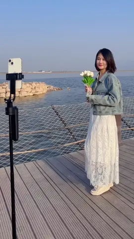 Gậy selfie hỗ trợ chụp hình đẹp  #tapchupanhdep #taptanhchupanh #chuphinhdep #chupanh #selfie #gayselfies #xuhuong 