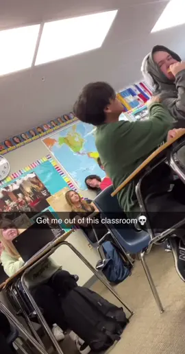 What in the skibidi rizzler🤨🤨 #viral #viralvideo #foryou #cringe #funny #tiktok #fyp 