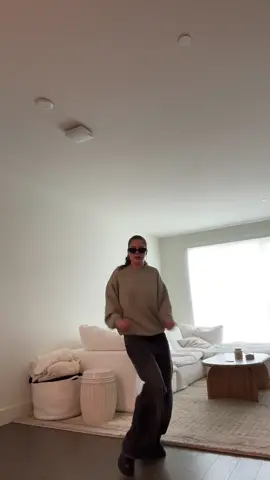 Dc: @Iyxd__ @Alo Yoga 