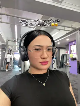 on a pre-med student pov, this is the biggest ick honestly. but y'all do you, but just consider the consquences later on ig. 🤷🏻‍♀️ #smoking #vape #ick #gym #reality 