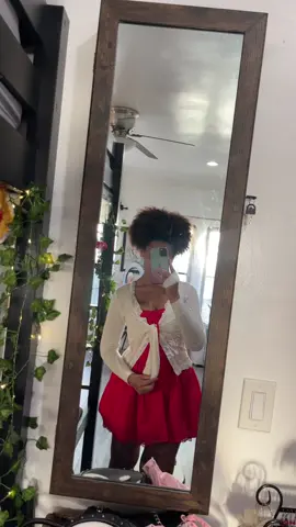 I couldnt fit all my quirky earrings but this definitely helps!!!!!! Ahhhhhh i actually love this thing sm 