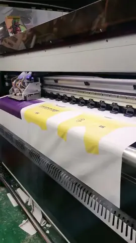 Professional fabric factory,OEM & ODM.Custom samples for you.#cloth #cutting #fabric #clothing #machine #garments #manufacturer #produce #production #yeechop #factory #textile #manufacturing  #workoutclothes #gymclothes #jogger #sportwear #athletics 