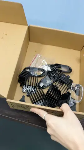 Every man should have a pair of clippers to stay crispy!#fyp#foryou#hairtrimmer #hairclipper #lehman#resuxi #suttik #fyp 