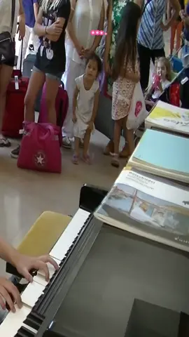The girl playing the piano made the passengers #music #piano #pianocover #public #csnpiano 