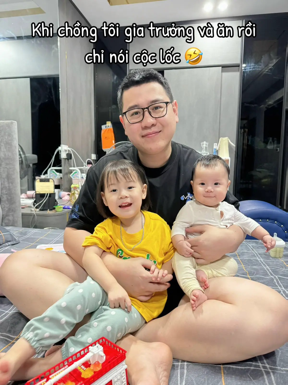 Có ông chồng gia trưởng và chỉ thích nói cộc lốc nhưng tôi thích :))) . #shoptumai 