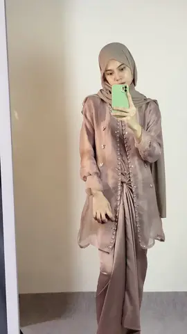 One set jeema edisi terbatas, flash salee di harga 100 rban‼️ #JelajahRamadan #shikshakshok #ootdhijab #oufits #ootdlebaran #gamislebaran #outfitlebaran #gamispesta #wisuda #ootdwisuda 