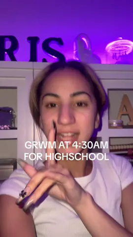 why does school start so early 🤨#grwm #getreadywithme #makeup #school #highschool #struggle #outfits #outfitideas #relatable #outfitinspo #hairstyle #fyp #fypシ #xyzbca 