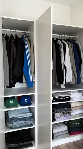 organizing my new wardrobbbeee💆🏼‍♂️