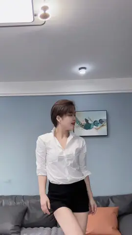 chúc các bạn cuối tuần vui vẻ #hovaten #xuhuong #fyp #foryou #gáixinhtiktok #djtiktok 